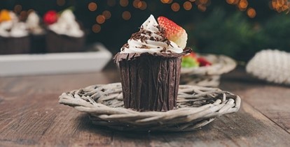 Císařský cupcake s hořkou čokoládou